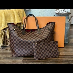 Authentic Louis Vuitton GM Neverfull with Pochette in Cherry Damier Ebene